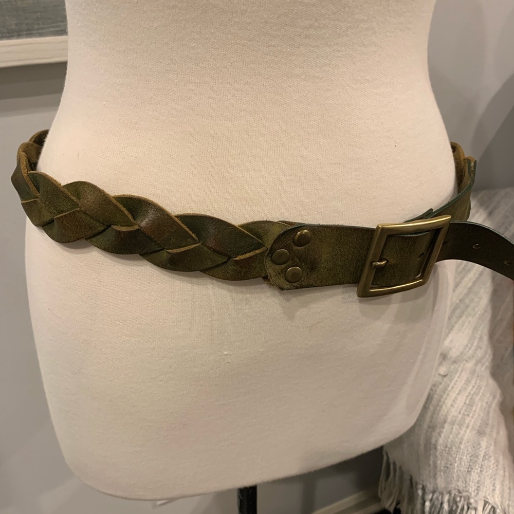 Old Navy army green braided worn in leather belt size medium
